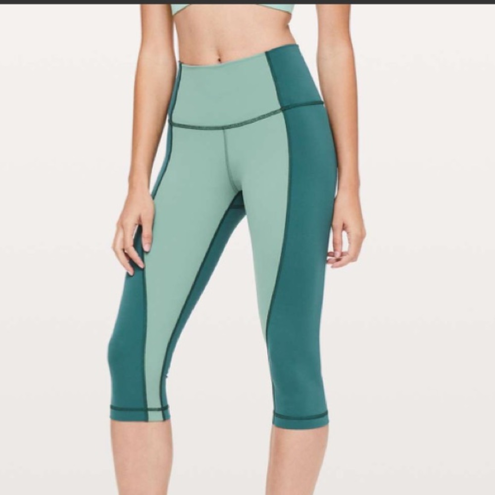 LULULEMON HIGH RISE Crop Wunder Under in Teal